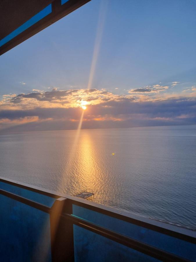 Orbi City Hotel On The Sea Batumi Zewnętrze zdjęcie
